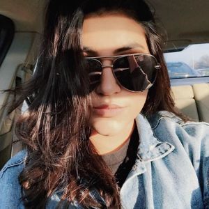 Meet your Posher, Justina